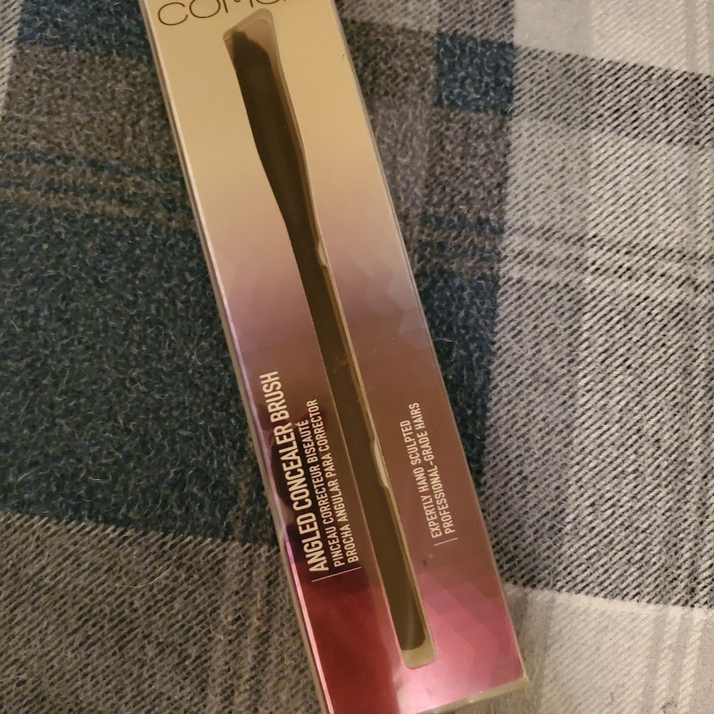 Collab Concealer Brush